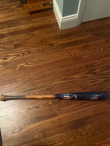 2018 Louisville Slugger BBCOR Certified MLB Prime Maple Wood (-3) 29 oz 32" (Used)