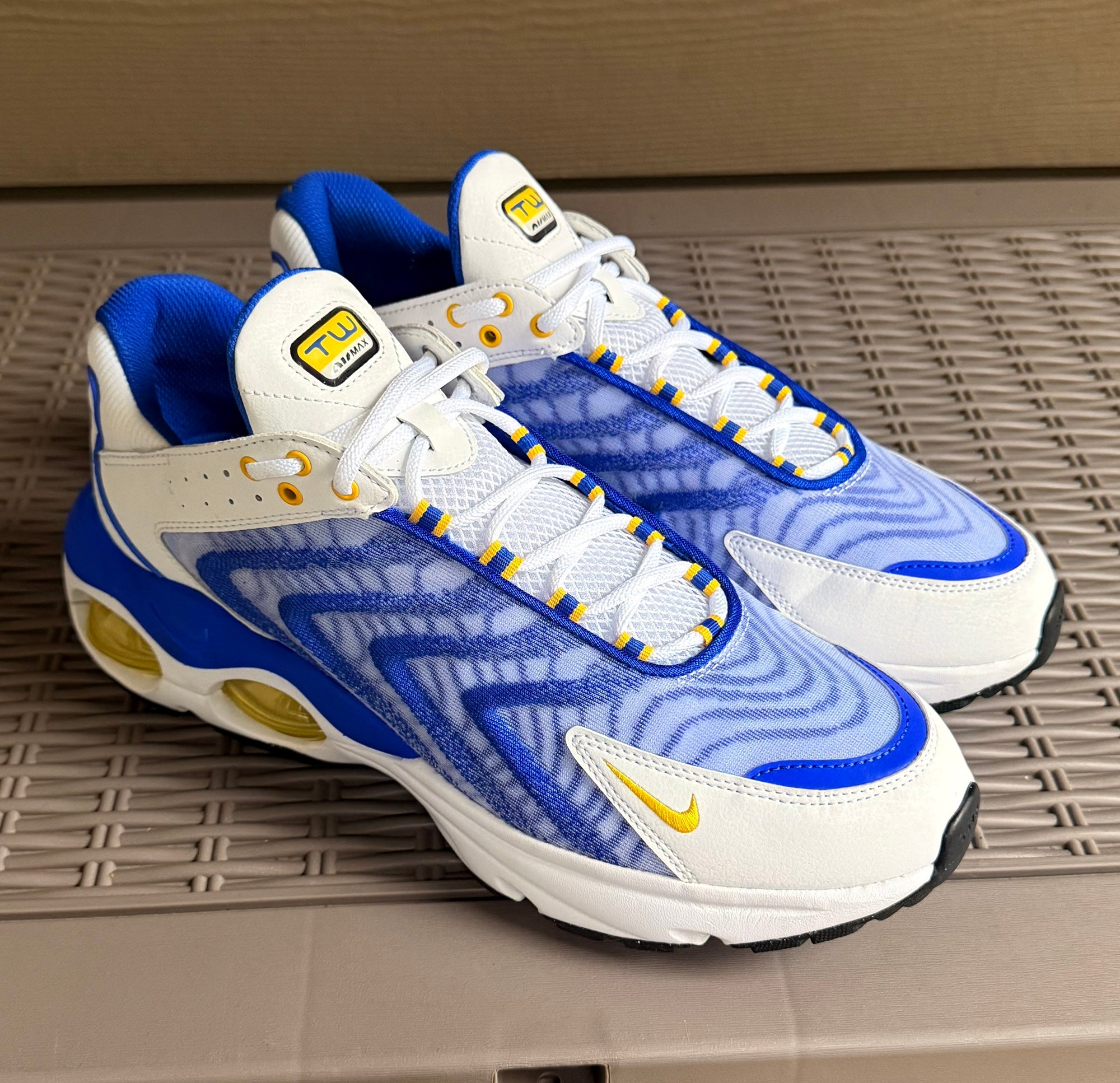 nike tailwind size 11