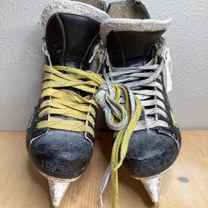 Intermediate Graf Supra 703 Hockey Skates Size 5 (Used)