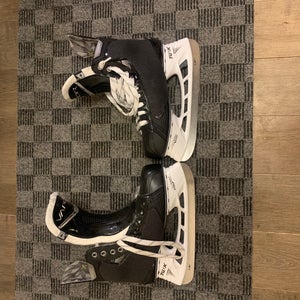 Bauer Vapor X3 Wide Width size 8 (New)