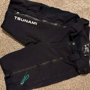 Tsunami Ski Racer Shorts—Size 6