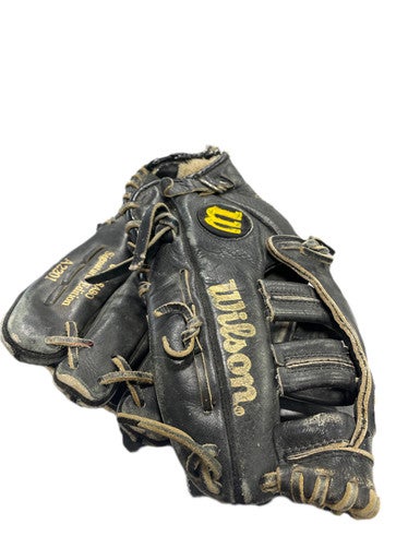 Used Wilson A2201 Bb Sb Glove Rh Throw Black 12" 11735-s000343156
