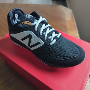 Black Men's Size M 10.0 (W 11.0) Adult New Balance Low Top Metal (New)