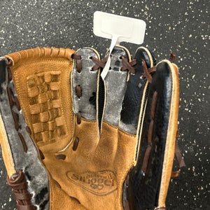 Louisville Slugger Right Hand Throw Infield Genesis 1884 Baseball Glove 11" (Used)