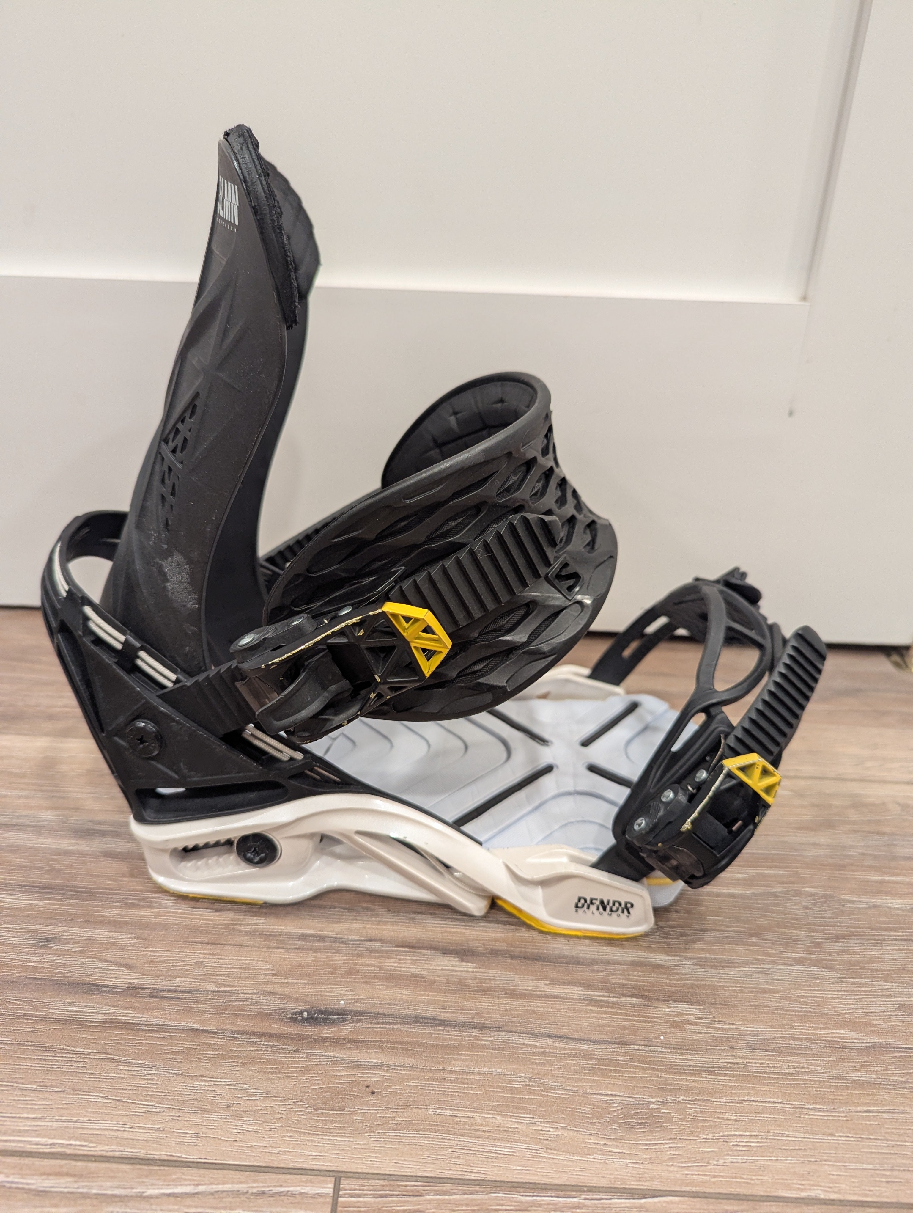 SALOMON SUBJECT156 × SALOMON DEFENDER M salomon-defender-snowboard-