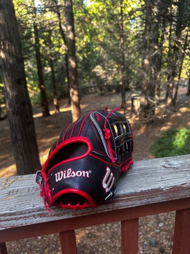 Wilson Right Hand Throw Outfield A2K Baseball Glove 12.75" (Used)