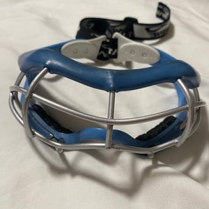 Women’s BRINE Vantage Women’s Protective Eye Goggles XS/S LaCrosse Field Hockey. Silver and Blue.