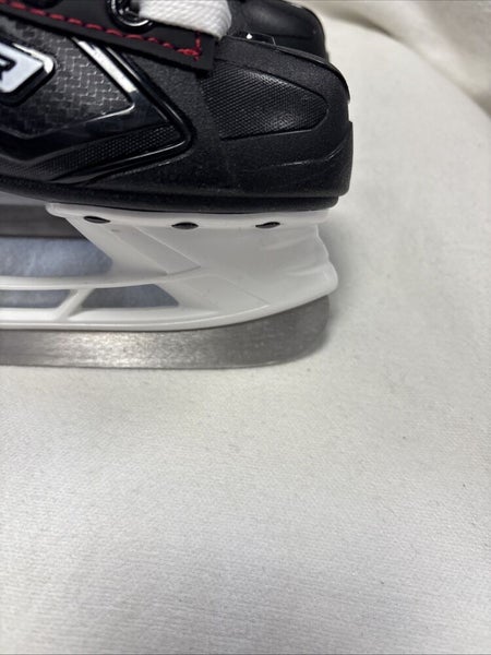 Youth Junior Size 12 Bauer NS Ice Hockey Skates