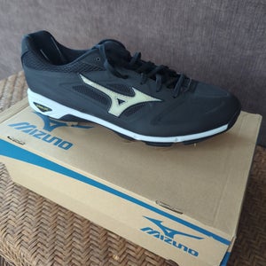 Black Men's Size M 10.0 (W 11.0) Adult Mizuno Low Top Metal (New)