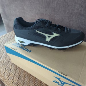 Black Men's Size M 9.5 (W 10.5) Adult Mizuno Low Top Metal (New)