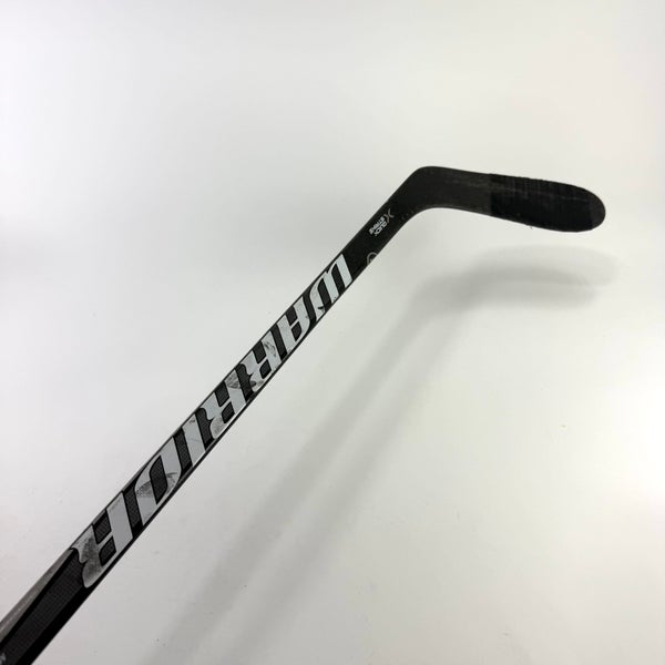 Used Right Handed Warrior Alpha QX | P28 Curve | 85 Flex | Grip | D. Doughty | A1112