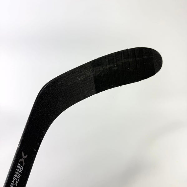 Used Right Handed Warrior Alpha QX | P28 Curve | 85 Flex | Grip | D. Doughty | A1112