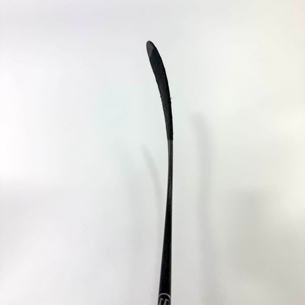 Used Right Handed Warrior Alpha QX | P28 Curve | 85 Flex | Grip | D. Doughty | A1112