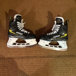 2023 Bauer Supreme M3 Regular Width   6 (Used)