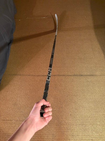 Senior CCM Right Handed JetSpeed FT5 Pro P28  (Used)