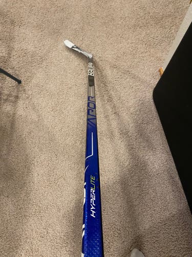 Senior Bauer Left Hand Custom Vapor Hyperlite P28 Pro Stock (Used)