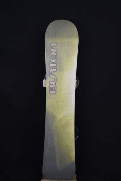 BURTON CHARGER SNOWBOARD SIZE 143 CM WITH ROSSIGNOL MEDIUM
