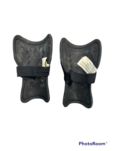 Used Wilson Sm Soccer Shin Guards 11617-s000256739