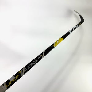 Used Right CCM Supertacks AS1 | 70 Flex P28M Curve Grip | U401