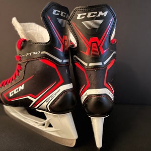 CCM JetSpeed 340 Hockey Skates Regular Width Size 2 (Used)