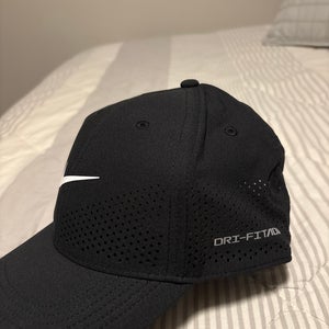 Black Large/Extra Large Adult Unisex Nike (Used)