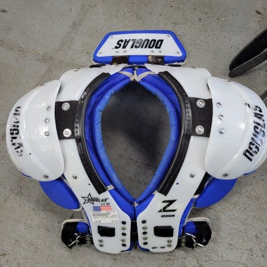 Used Douglas Z-25 Adult Shoulder Pads Md Football Shoulder Pads 11617-s000284972