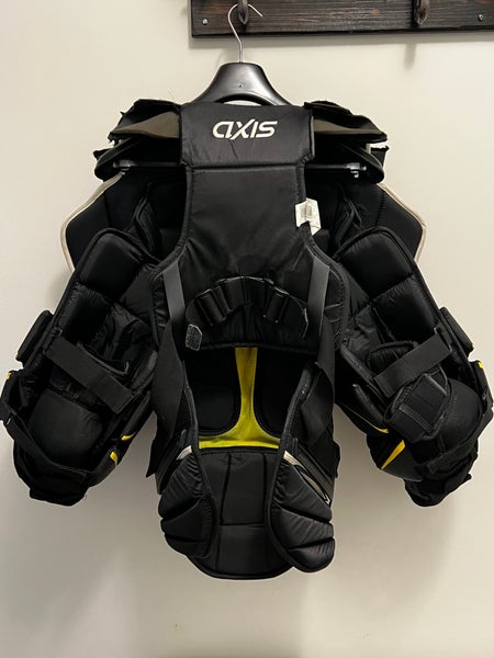 CCM Axis Pro Chest Protector - Senior Large