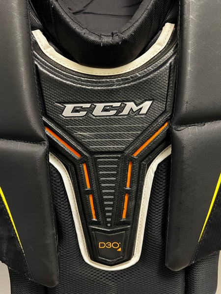 CCM Axis Pro Chest Protector - Senior Large