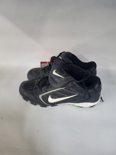 Used Nike Youth 07.5 Football Cleats 11831-s000011993