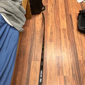 Bauer Right Handed Vapor Hyperlite 2 (New)