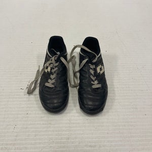 Used Junior 03 Indoor Soccer Turf Shoes 11860-S000270476