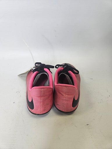 Used Nike Youth 06.0 Cleat Soccer Outdoor Cleats