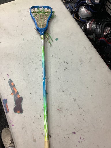 Used Stx 6000 Aluminum Women's Complete Lacrosse Sticks