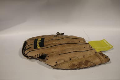 Used Wilson Team Series 15" Fielders Gloves 11847-s000011144