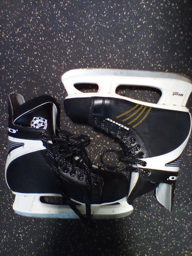Used Koho Senior 8 Ice Hockey Skates