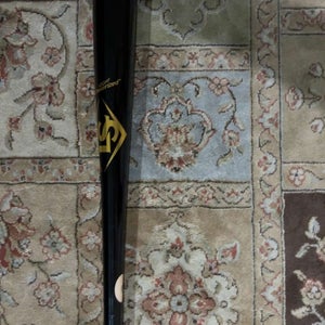 BRAND NEW Louisville Slugger Wood Bat