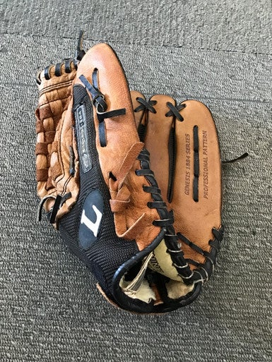 Used Louisville Slugger Gen1100bm Bb Sb Glove Rh Throw Brown 11" 11614-s000204751