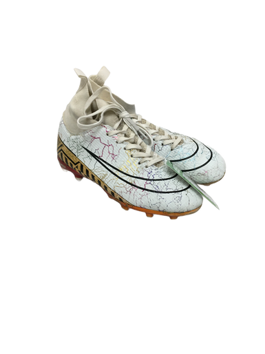 Used Mens 6 White Soccer Cleats 11692-s000130484