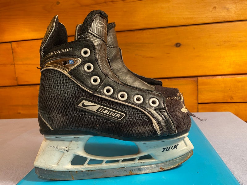 Bauer Supreme One05 Regular Width 11 (Used) Kids Hockey Skates