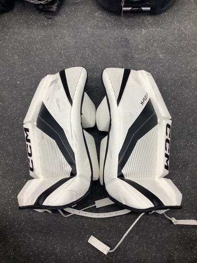 Used Ccm Ytflex 3 Goalie Goalie Leg Pads Youth Black And White 24" 11162-s000421931