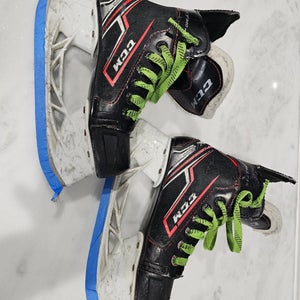 CCM JetSpeed FT340 Hockey Skates Regular Width Size 1 (Used)