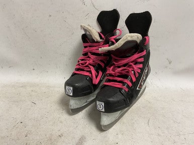 Used Ccm Jetspeed Ft440 Junior Hockey Skate White Black Red Junior 03 11855-s000178943