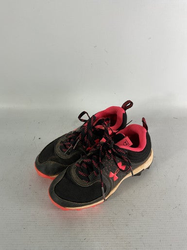Used Under Armour Pnk Bb Cleats Bb Sb Cleats Black Youth 12.0 11834-s000029084