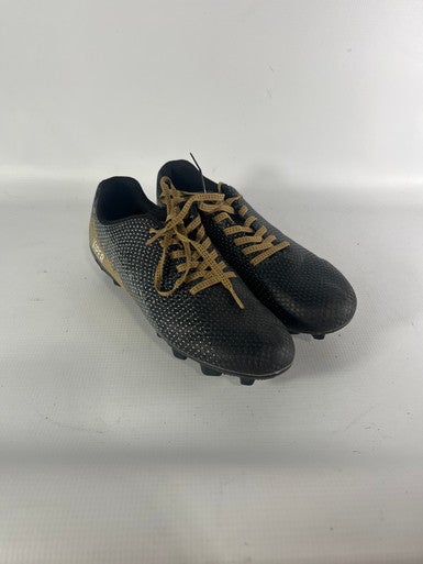 Used Junior 04.5 Cleat Soccer Outdoor Cleats 11834-s000022223