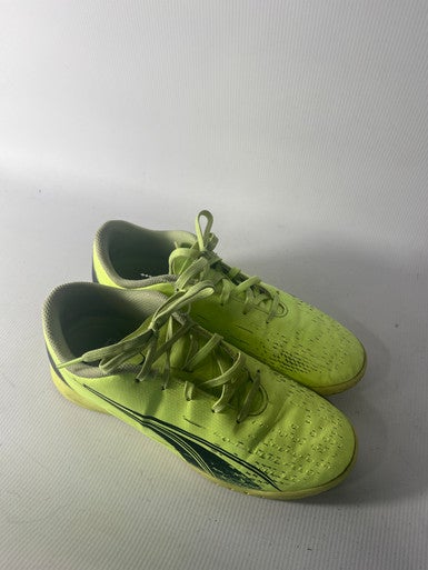 Used Puma Puma Soccer Indoor Grn Size J4.5 Junior 04.5 Indoor Soccer Indoor Cleats 11834-s000012370