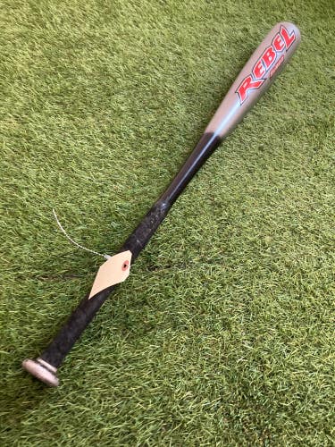 (DENT) Easton Rebel Bat (-8.5) Composite 22 oz 31" (Used)