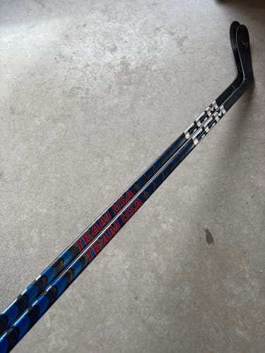 2 PACK 60 Flex P28 Senior CCM Left Hand (Team USA) JetSpeed FT5 Pro Pro Stock (New)