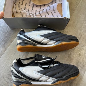 Vizari Unisex Indoor Soccer Shoes (New)