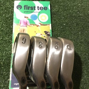 Callaway Ladies Hawkeye VFT Irons Set (6-PW, No 7i) Gems Graphite Shafts