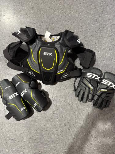 Like NewMedium Youth STX Stallion 200+ Shoulder Pads + YS Gloves and Arm Pads (Used)